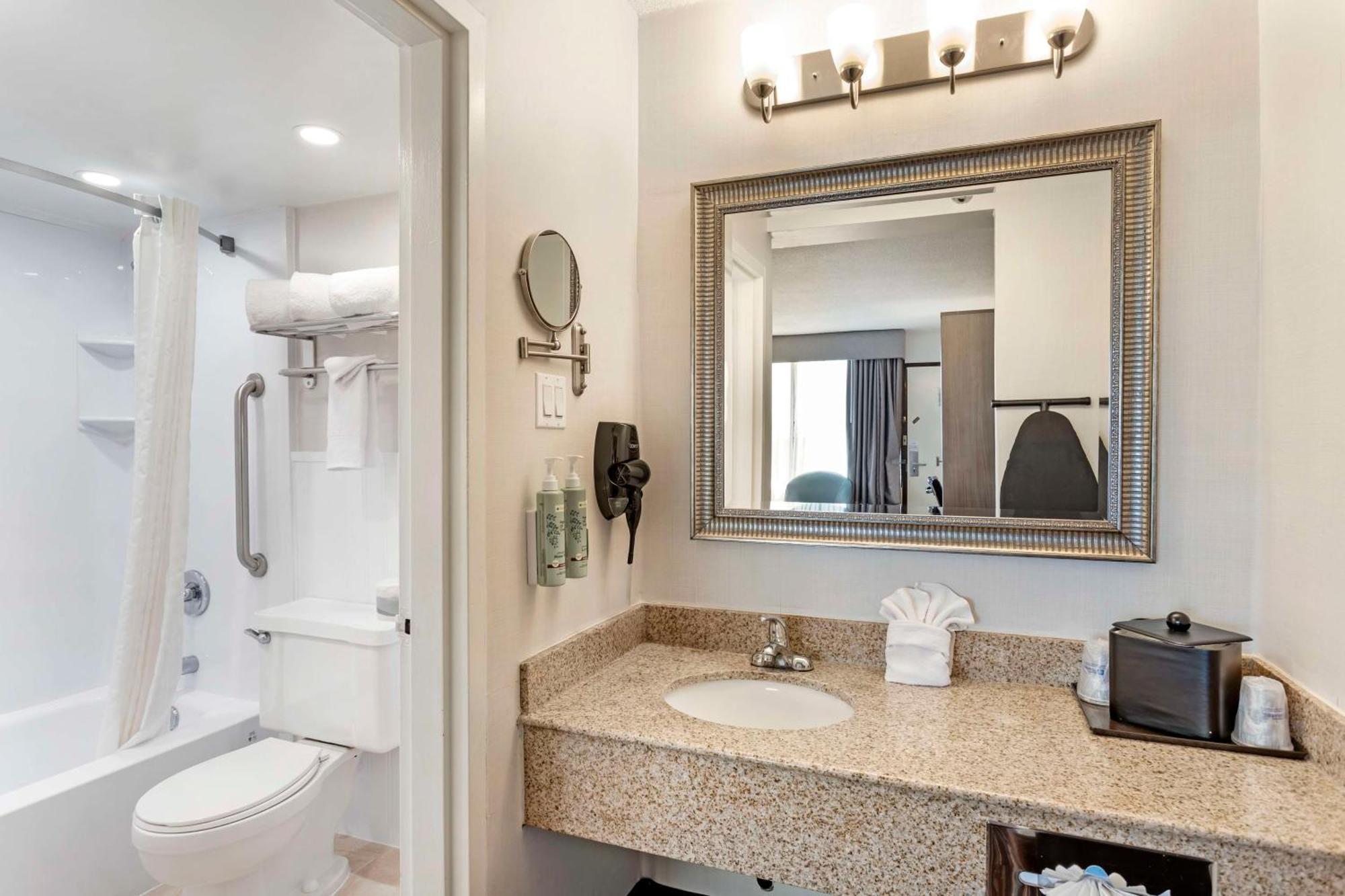 Best Western Mill River Manor Rockville Centre Exterior foto